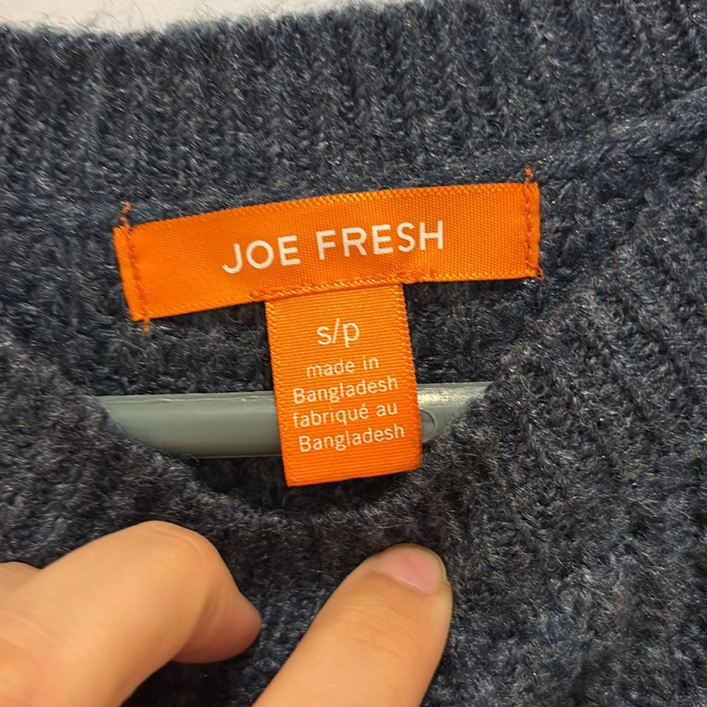 Sweater with pattern - Picture 2 of 2